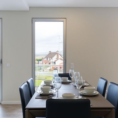 Beautiful Apartment In S O Martinho Do Porto With Balcony São Martinho do Porto Buitenkant foto