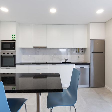 Beautiful Apartment In S O Martinho Do Porto With Balcony São Martinho do Porto Buitenkant foto