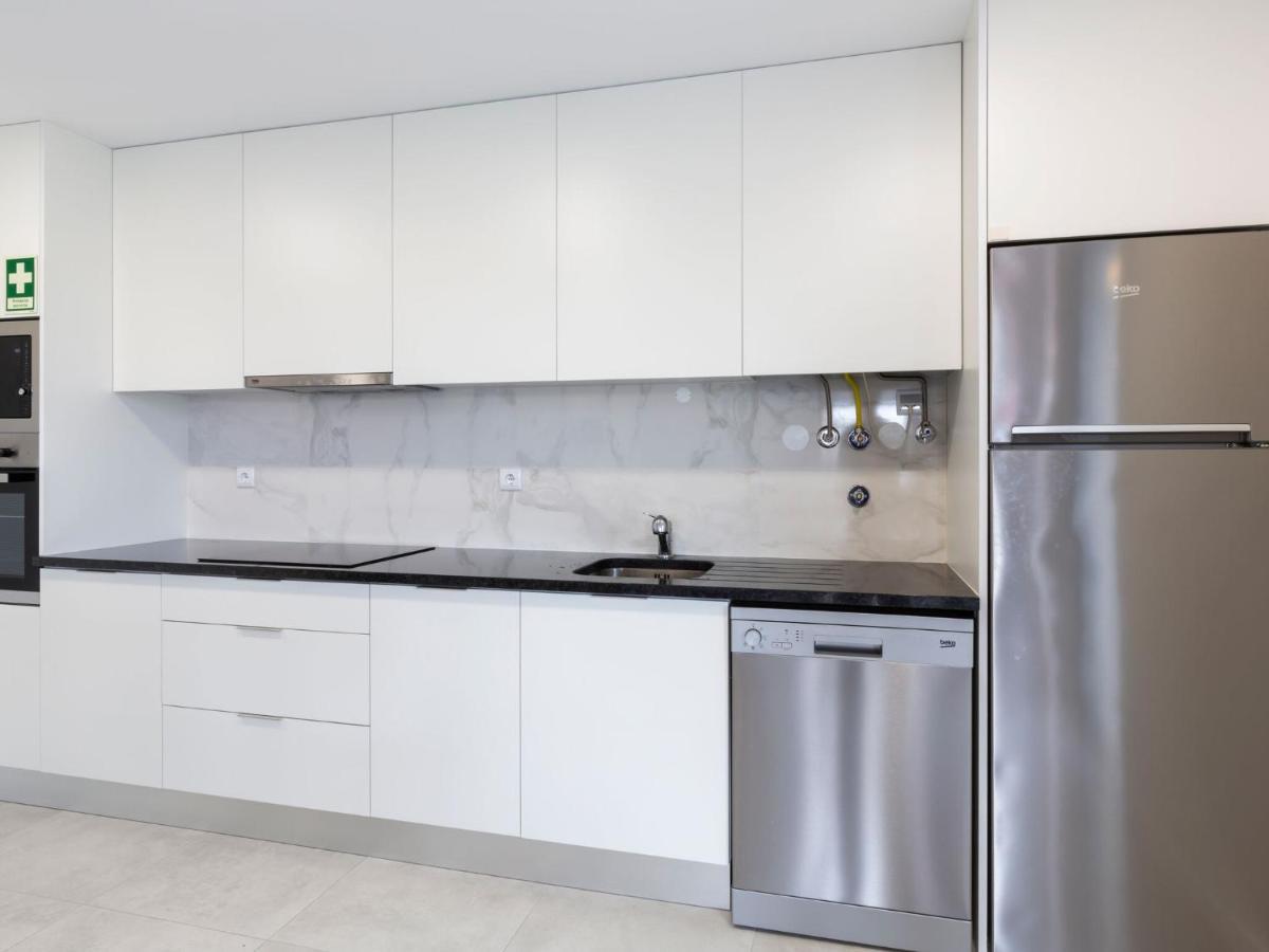 Beautiful Apartment In S O Martinho Do Porto With Balcony São Martinho do Porto Buitenkant foto