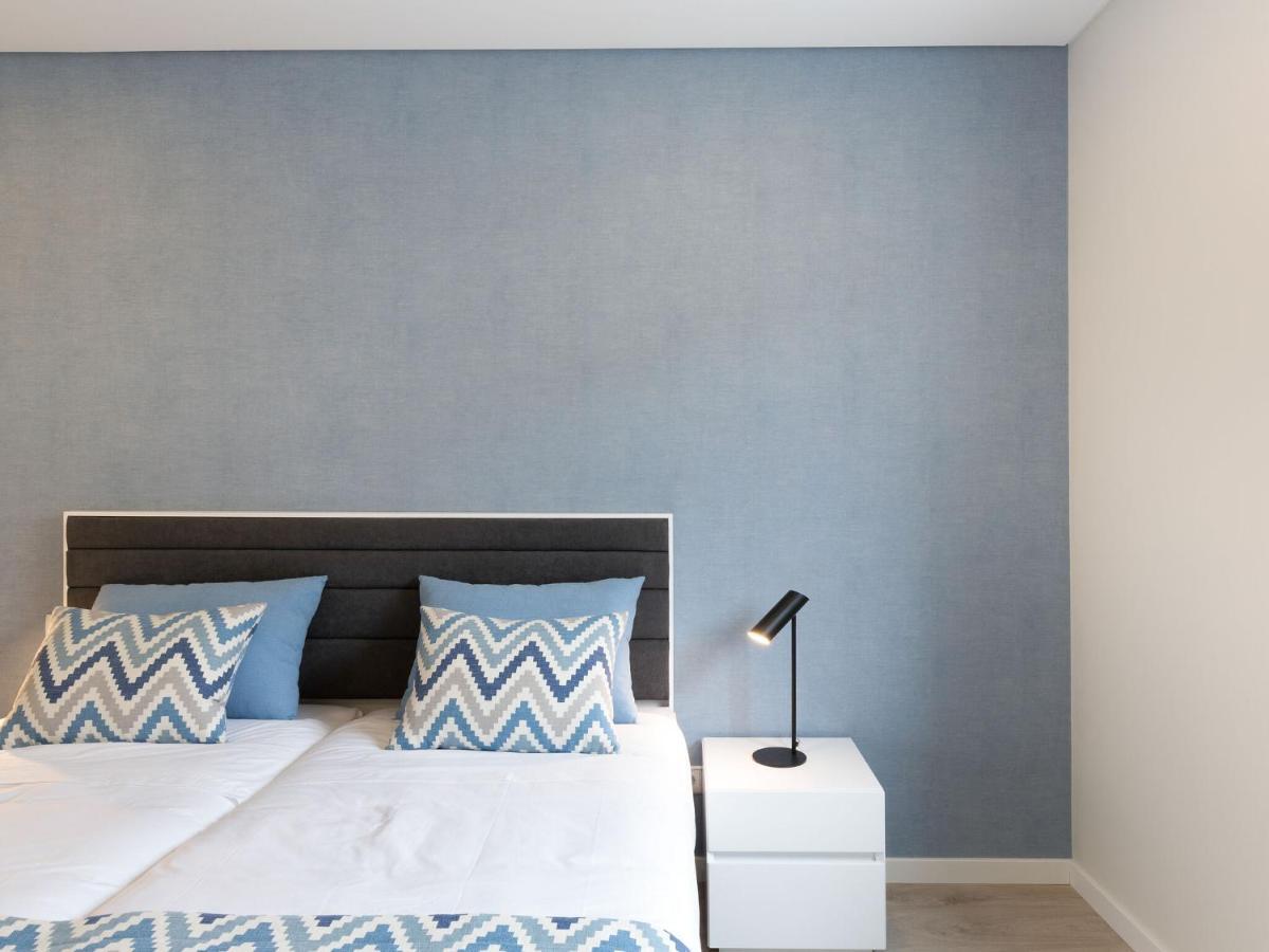 Beautiful Apartment In S O Martinho Do Porto With Balcony São Martinho do Porto Buitenkant foto