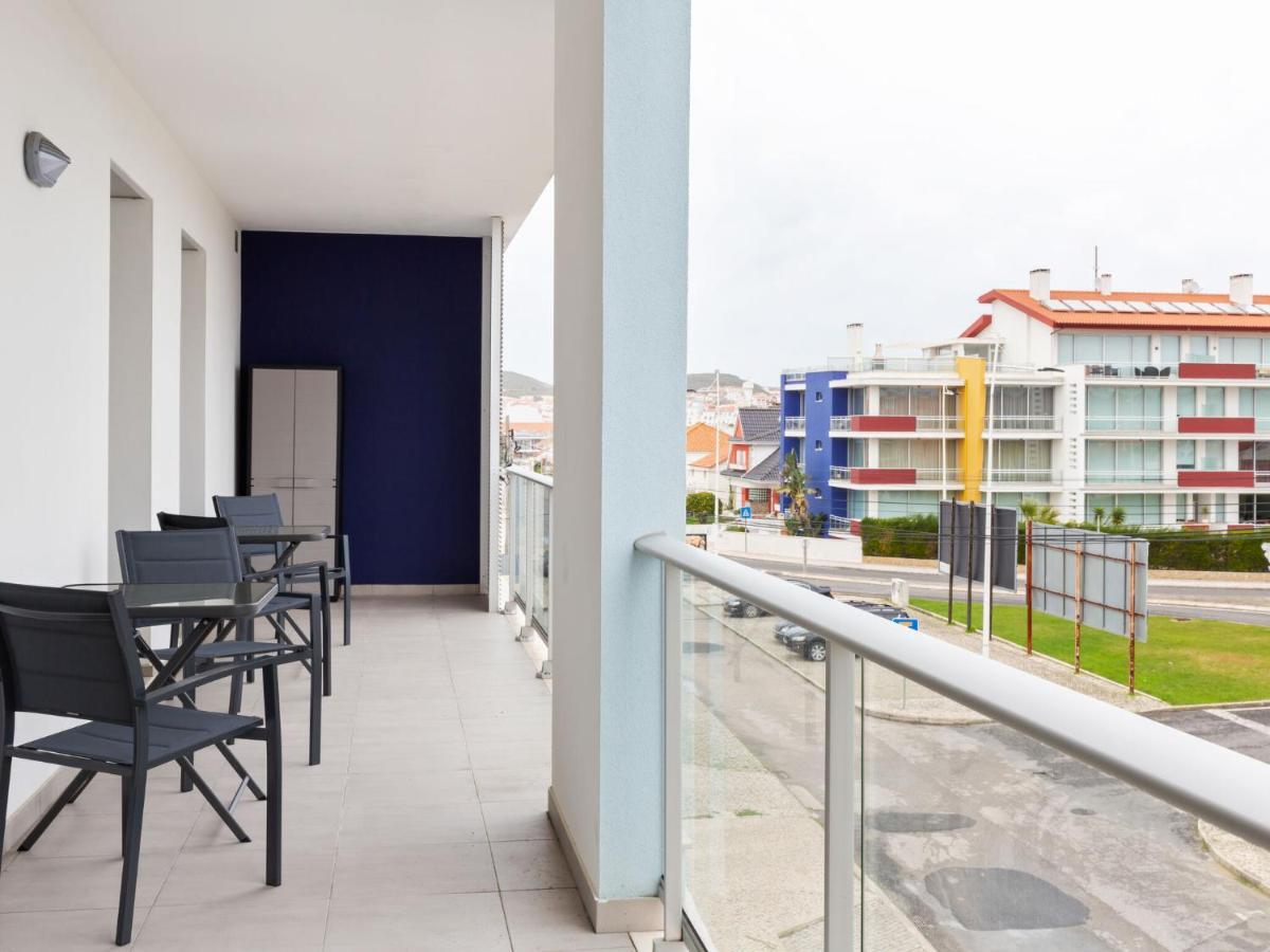Beautiful Apartment In S O Martinho Do Porto With Balcony São Martinho do Porto Buitenkant foto