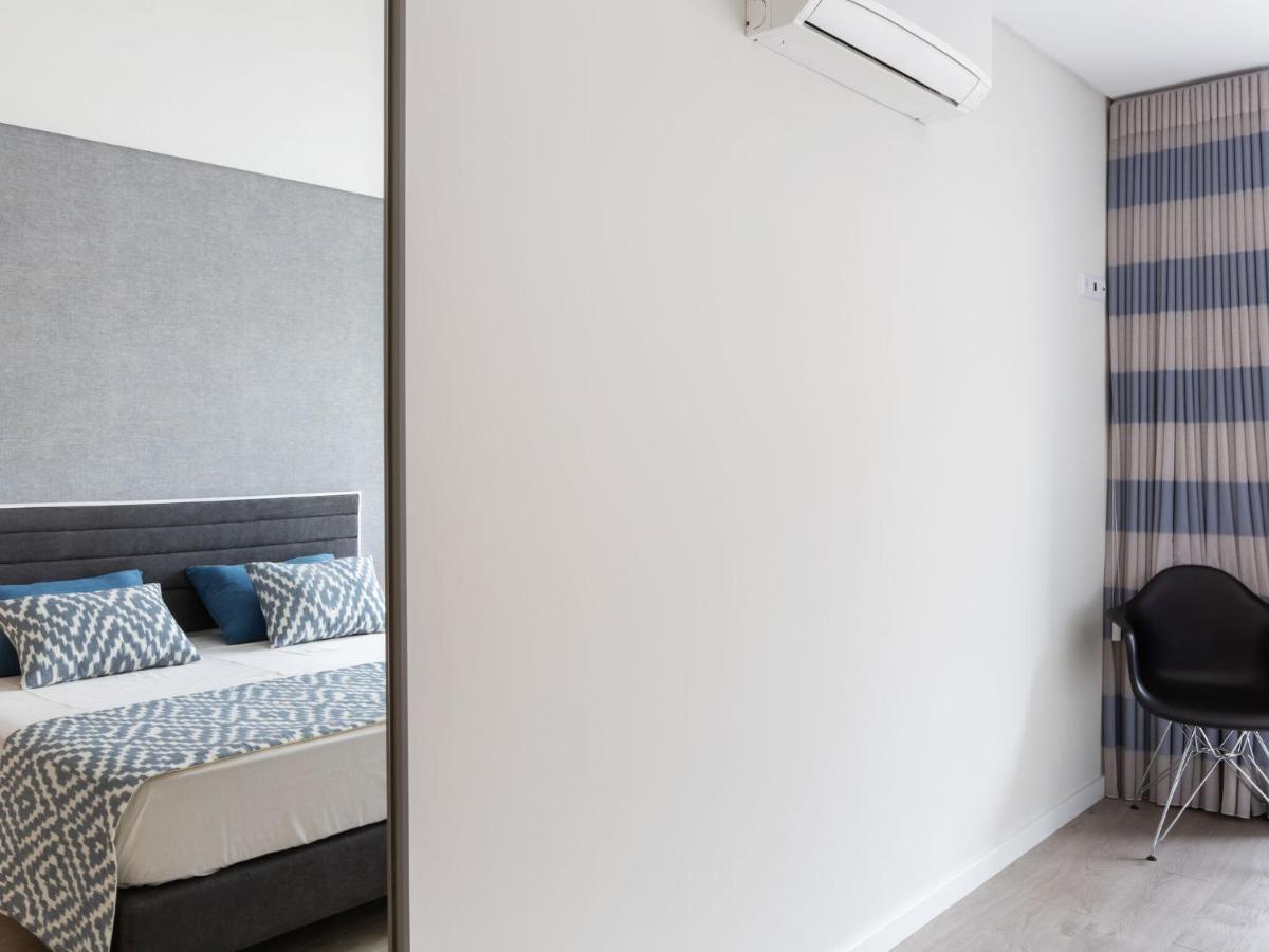 Beautiful Apartment In S O Martinho Do Porto With Balcony São Martinho do Porto Buitenkant foto