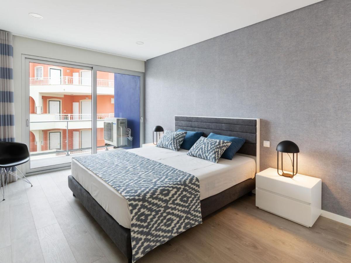 Beautiful Apartment In S O Martinho Do Porto With Balcony São Martinho do Porto Buitenkant foto