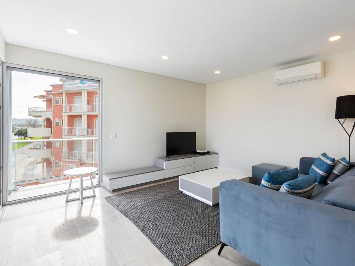 Beautiful Apartment In S O Martinho Do Porto With Balcony São Martinho do Porto Buitenkant foto