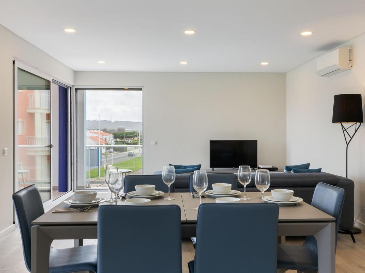 Beautiful Apartment In S O Martinho Do Porto With Balcony São Martinho do Porto Buitenkant foto